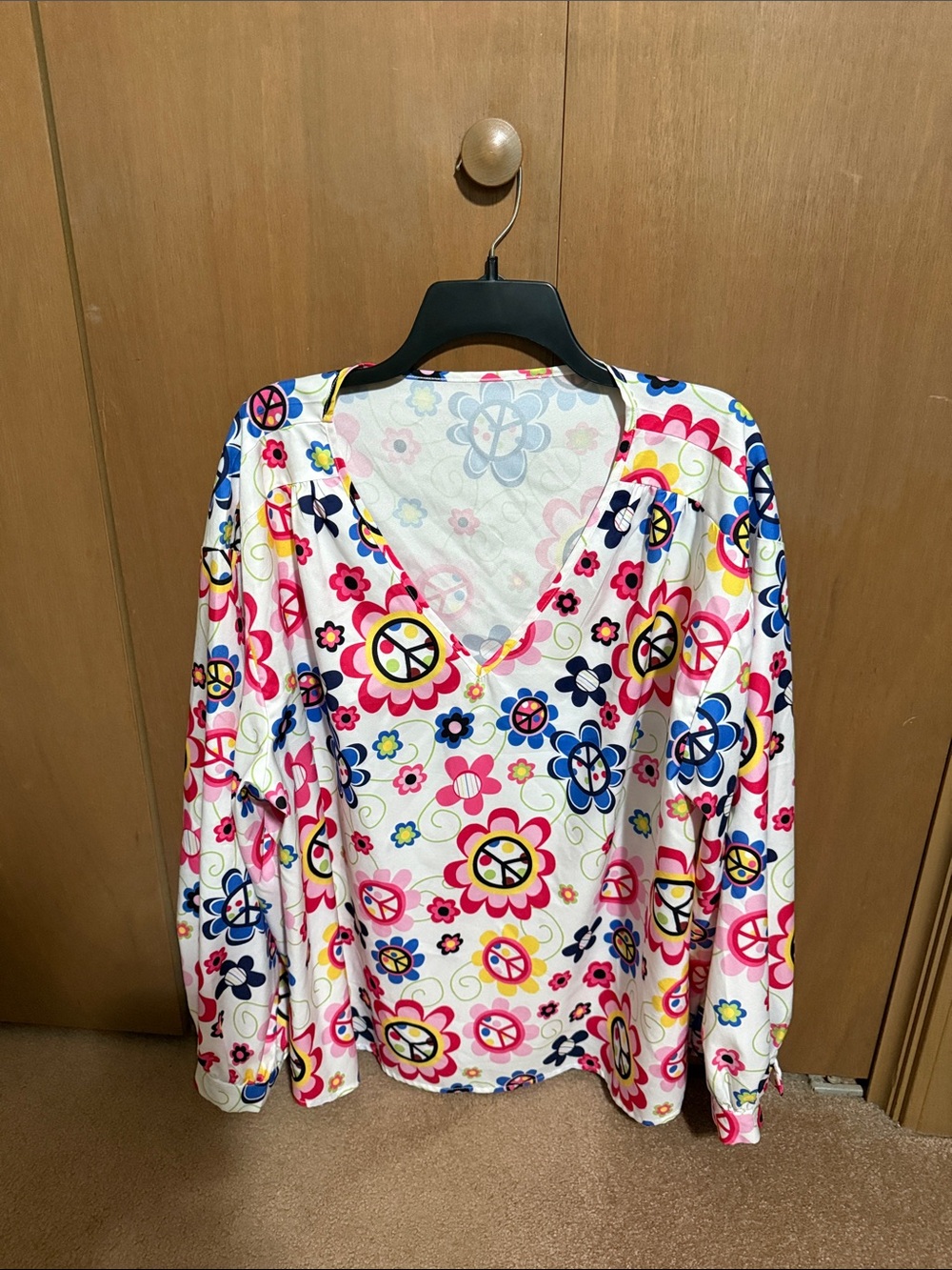 Women’s V-Neck Floral & Peace Sign Print Top - White/Pink/Blue